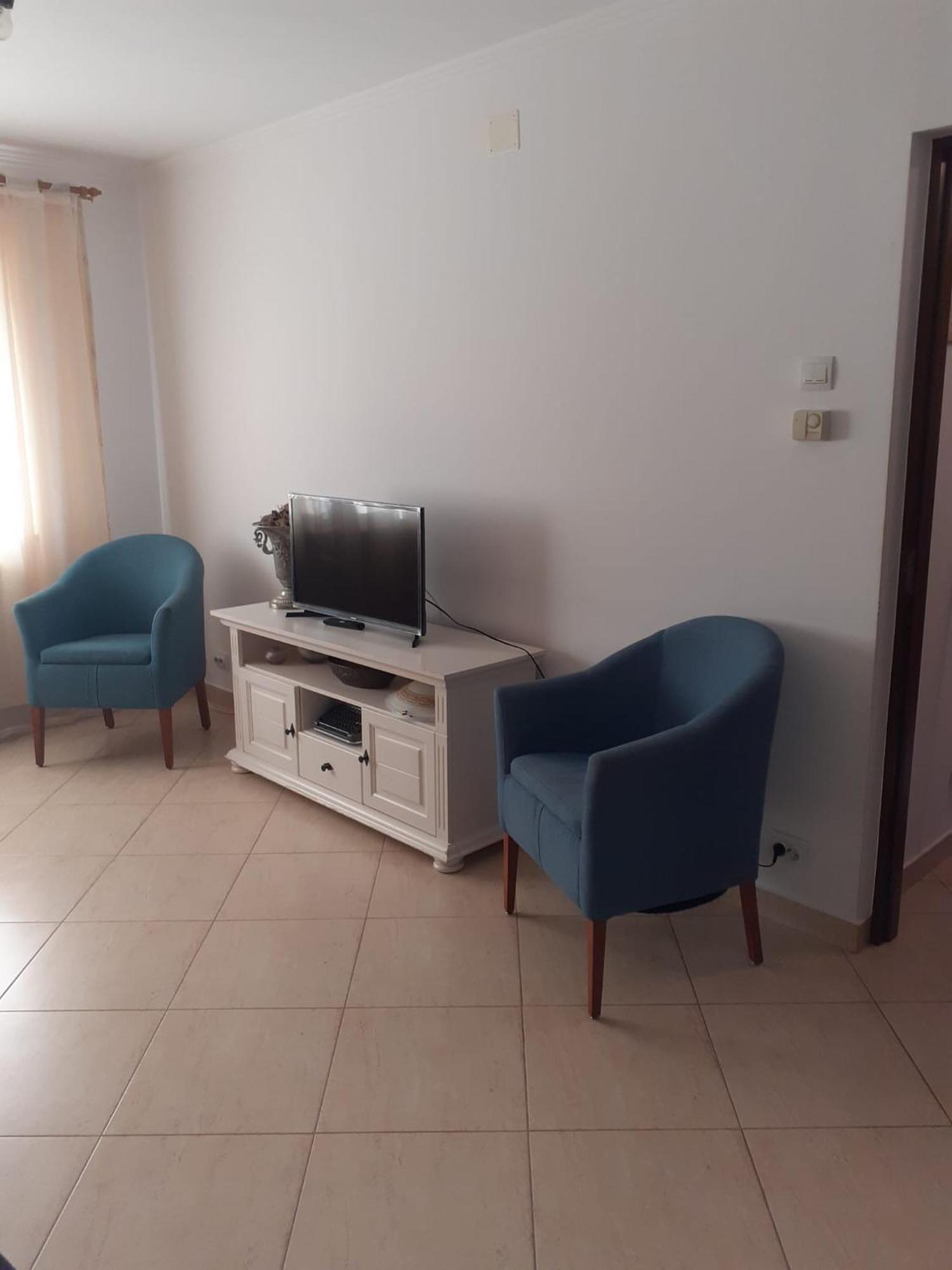 Apartament Cu 3 Camere La Poala Muntilor Fagaras Виктория Екстериор снимка